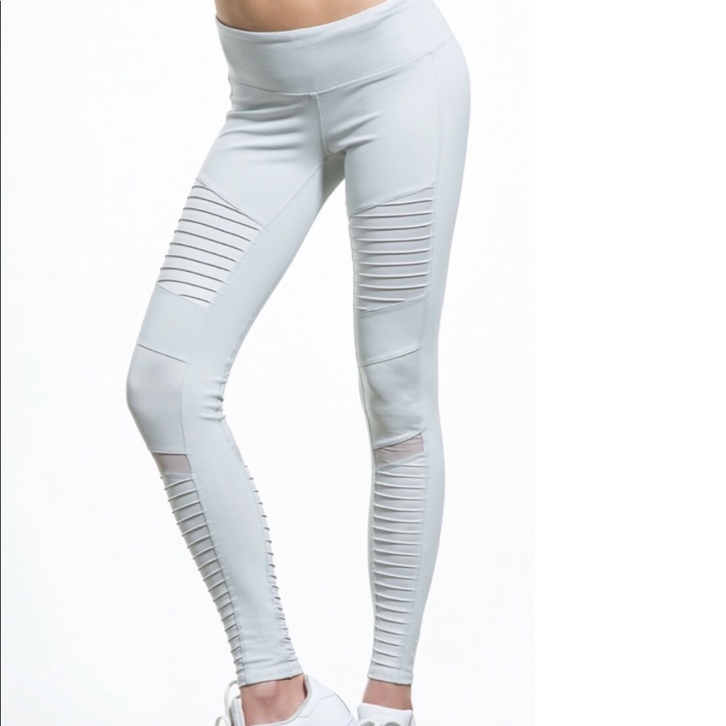 Vapor Grey Alo Leggings